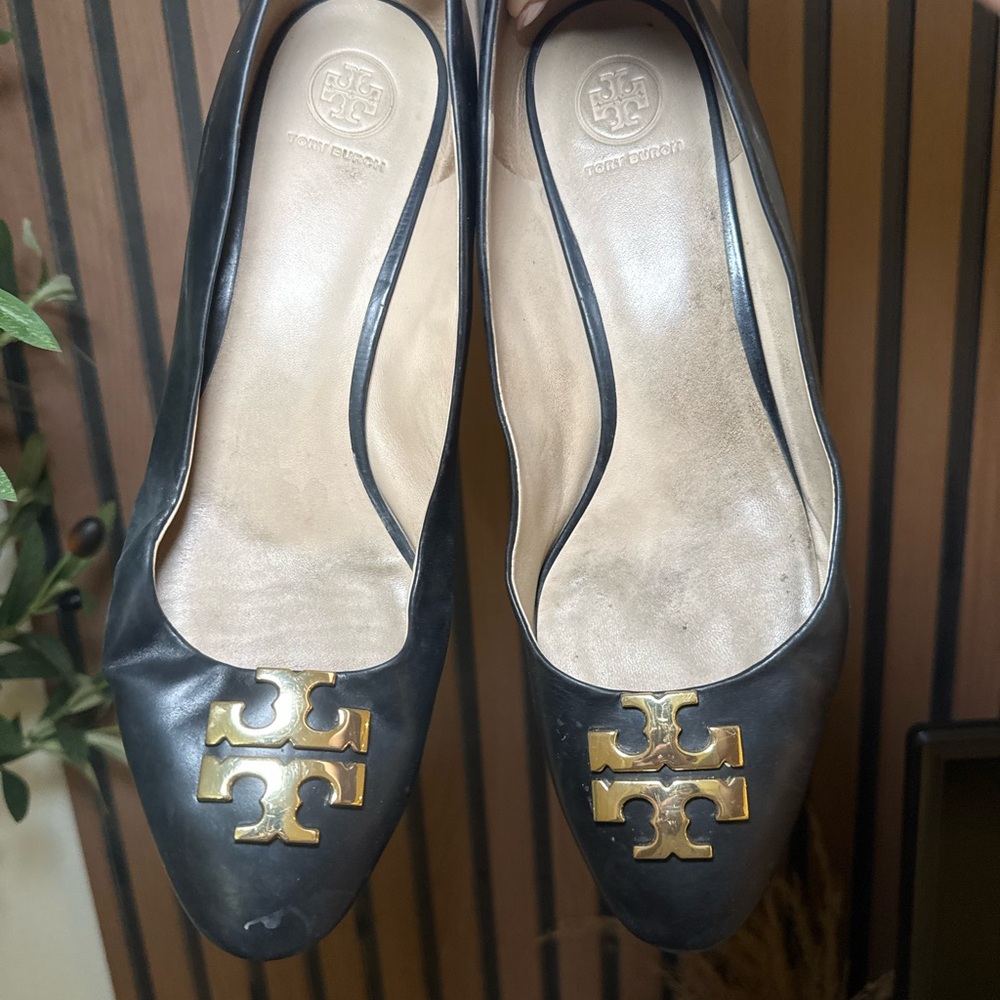 Tory Burch Black Heels with Gold Logo Size 10